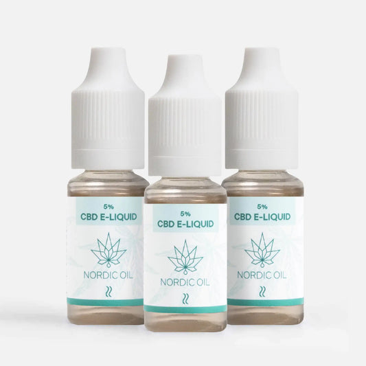 Trois bouteilles de Nordic Oil CBD E-Liquid 5%