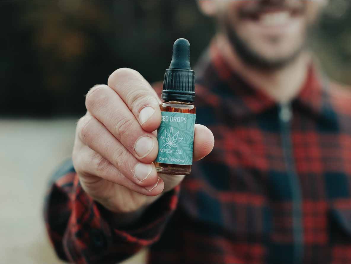 Le client détient des CBD Drops