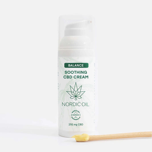 Crème CBD apaisante Balance de Nordic Oil en flacon pompe blanc (250 mg CBD)