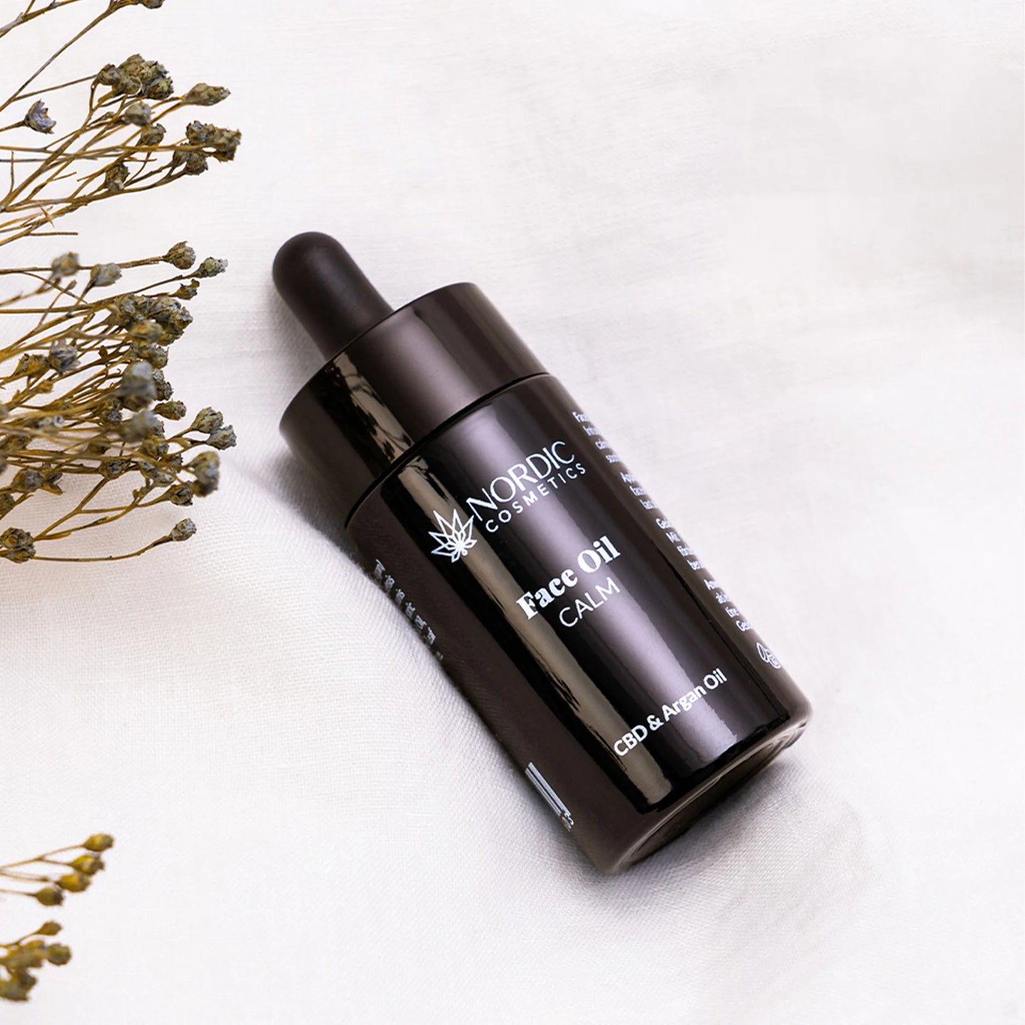 Huile pour le visage au CBD de Nordic Cosmetics